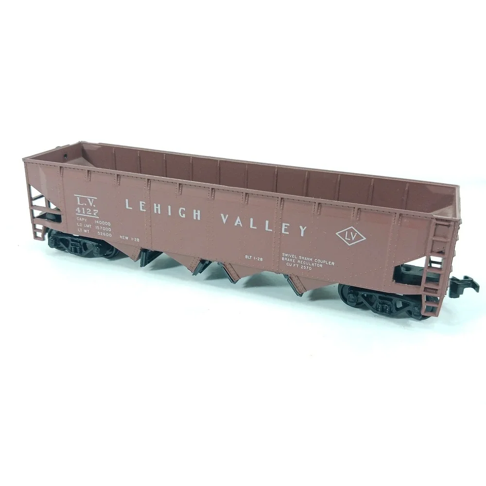 Lehigh Valley LV 4127 HO Scale Triple Hopper Rail Car Brown Vintage Style